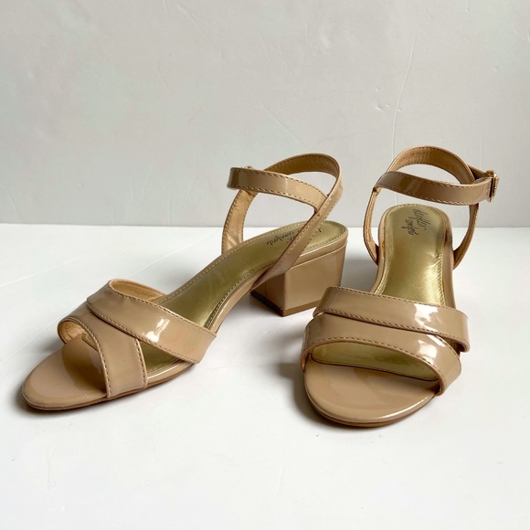 TAN STRAPPY SANDALS FAUX PATENT LEATHER COMFORT 9 WIDE GRAD SUMMER WEDDING PARTY - Picture 1 of 6